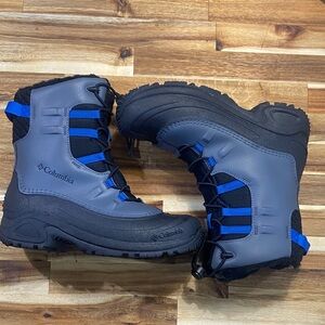 Columbia Big Kids' Bugaaboot Gray and Blue Waterproof Snow Boots